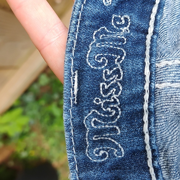 🏵️ Miss Me Y2K Boot Cut Jeans - Picture 8 of 9